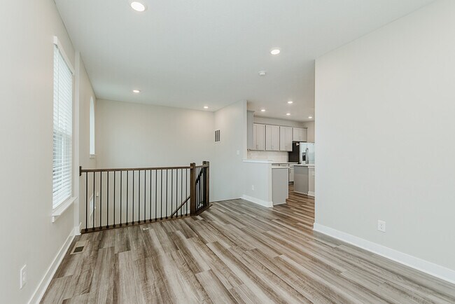 Building Photo - Beautiful Townhome in Carmel
