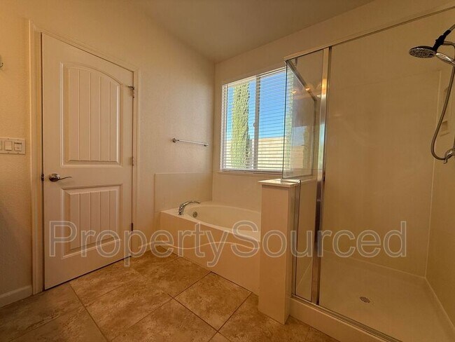 Building Photo - 333 Catmint St