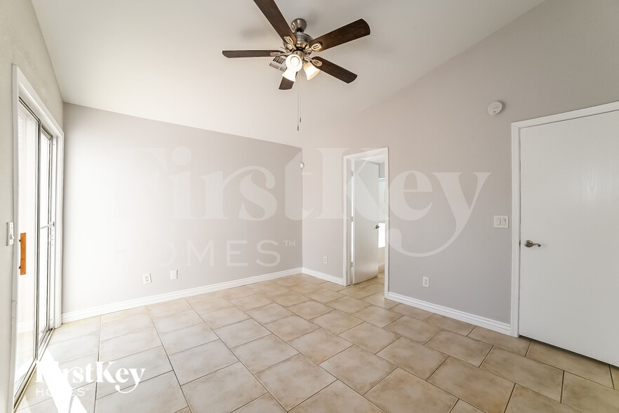 Building Photo - 4367 E Campo Bello Dr