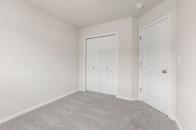 Building Photo - 3422 SW Hartley Ave