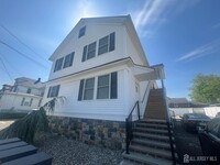 Building Photo - 16 E Kupsch St