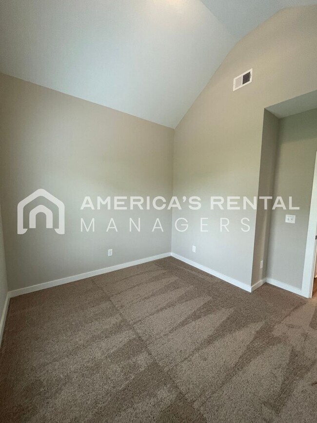 Building Photo - Home for Rent in Eastaboga, AL!!! Availabl...