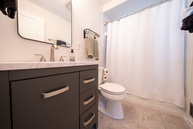 Building Photo - 4517 W 113th St