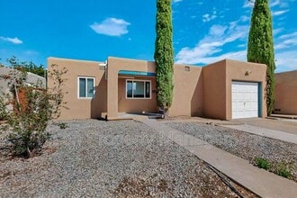Building Photo - 1028 Princeton Dr NE