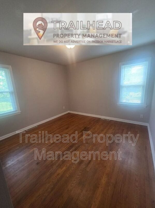 Building Photo - 13629 Applewood Dr