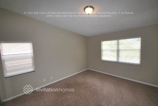 Building Photo - 10364 Sunstream Ln