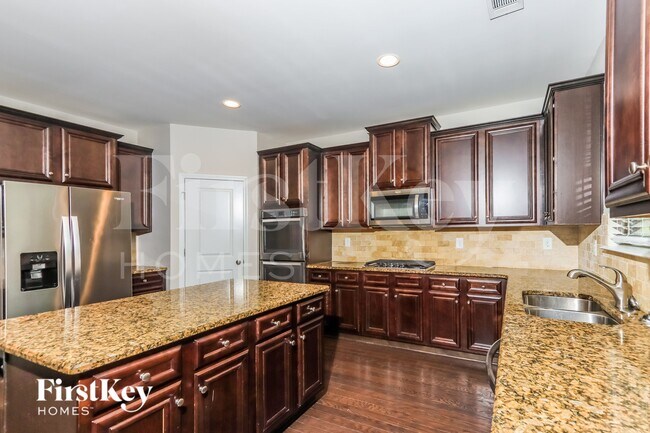 Building Photo - 356 Madison Grace Ave