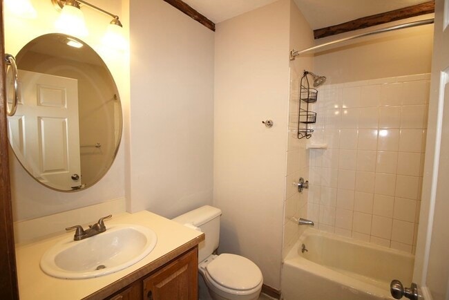 Building Photo - 27 Andover Rd