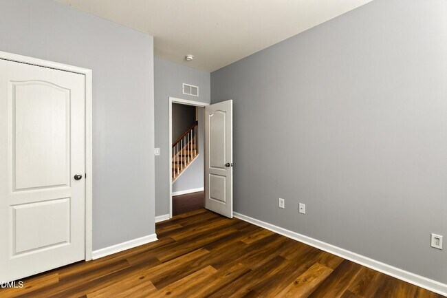 Building Photo - 614 Rose Laurel Ct