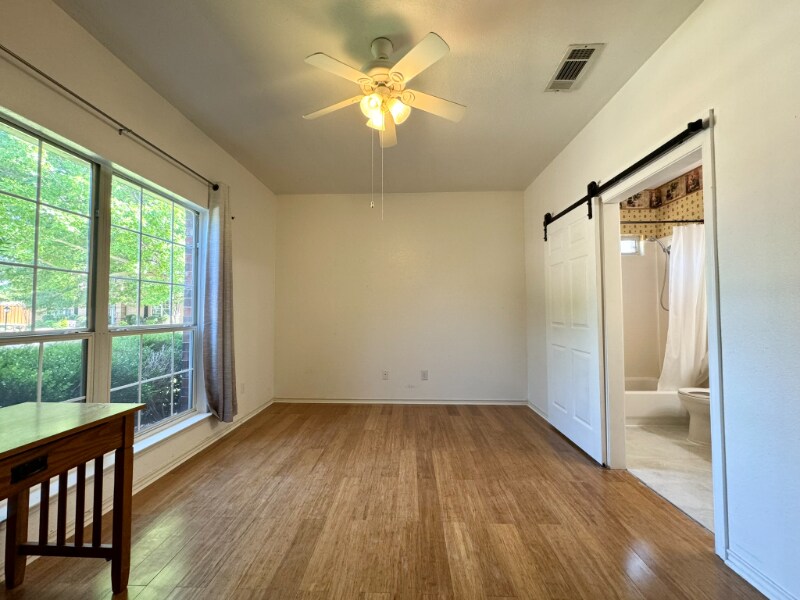 Building Photo - 1303 Kenshire Ct
