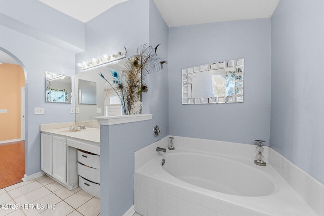 Building Photo - 2656 Lantana Lakes Dr E