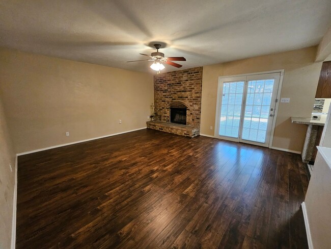 Building Photo - $2000 - Beautiful Family Home, Crowley ISD