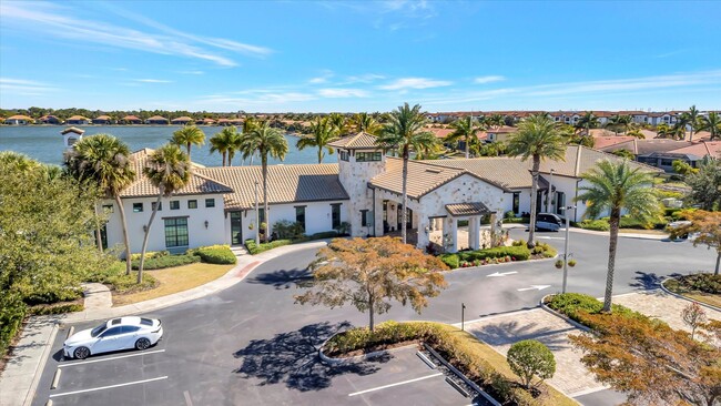 Building Photo - 3Bed/2Bath in Gated Community of Nokomis + 2-Car Garage