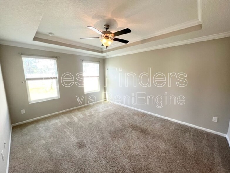 Building Photo - 33 Pickett Dr