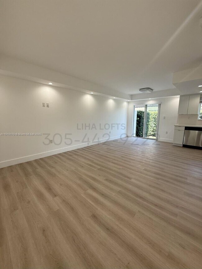 Primary Photo - 1328 NW 4th St