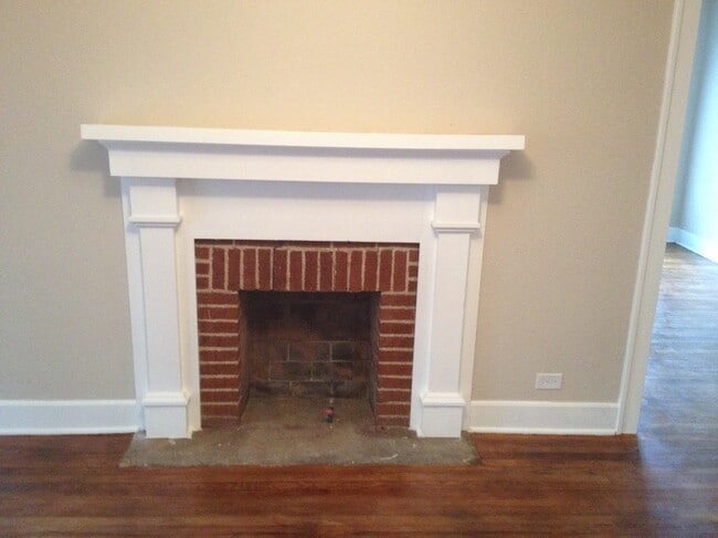 Building Photo - 2406 West Lovers Lane