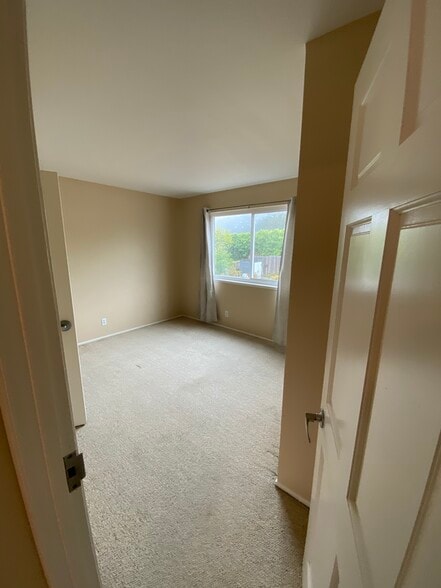 Second bedroom - 258 Canterbury Ave