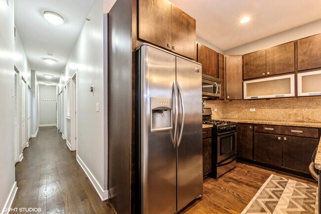 Building Photo - 7932 W Grand Ave