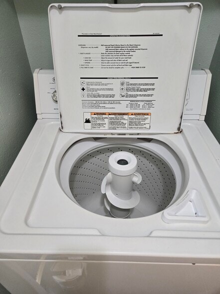 Building Photo - 511 Constitution Ave S