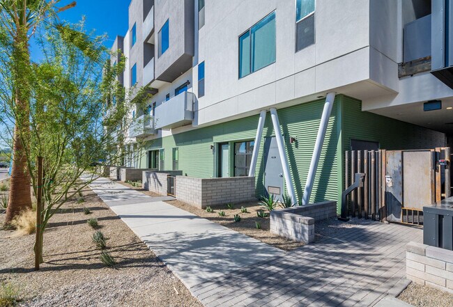 Building Photo - 1130 N 2nd St