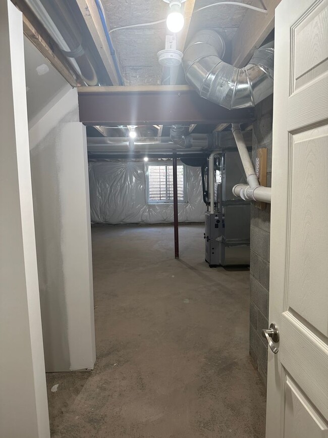 Building Photo - 1511 Red Fern Dr