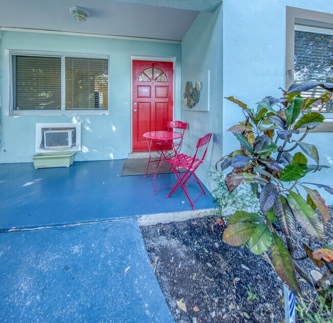 Building Photo - 101 S Palmway