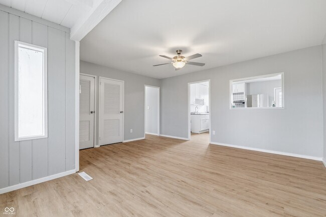 Building Photo - 2818 Apache Dr