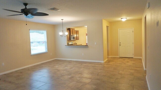 Building Photo - Corner Lot - Central Pointe (SW Winter Haven)
