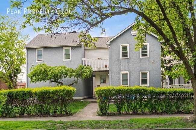 Primary Photo - 1231 Indianola Ave