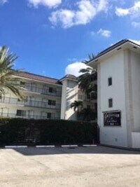 Building Photo - 924 SE 2nd St