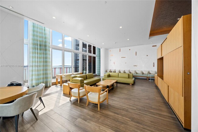 Building Photo - 50 Biscayne Blvd