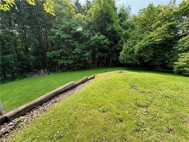 Building Photo - 466 Efts Ln