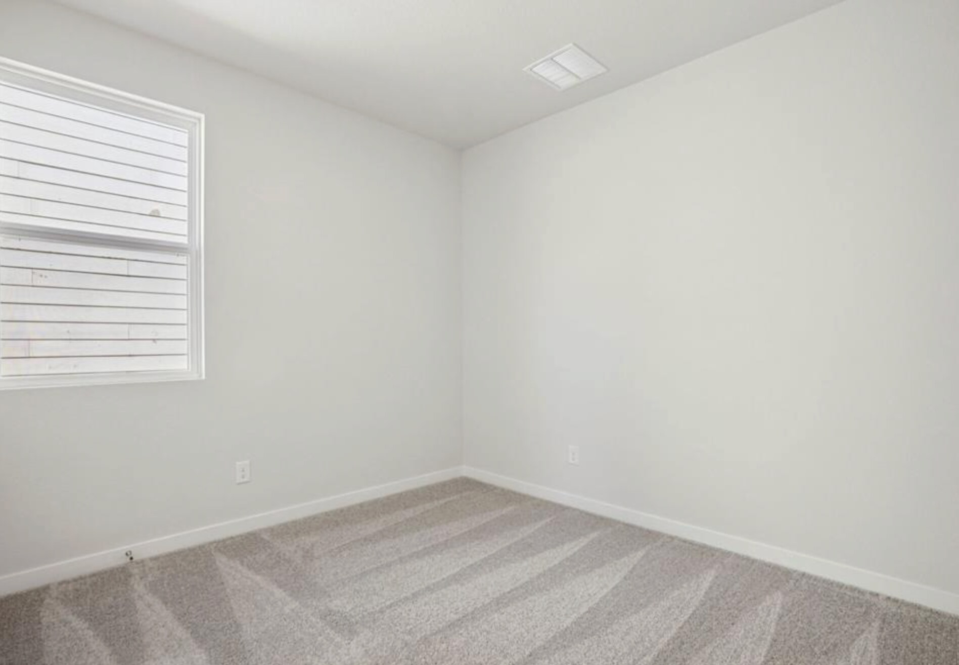 Building Photo - 113 Cutleaf Cv