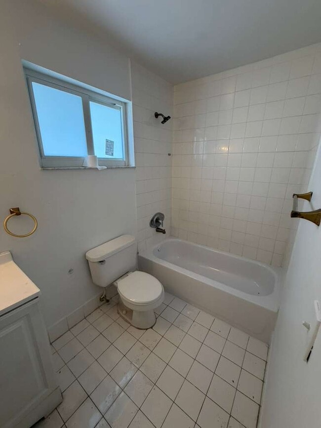Building Photo - 505 NW 177th St