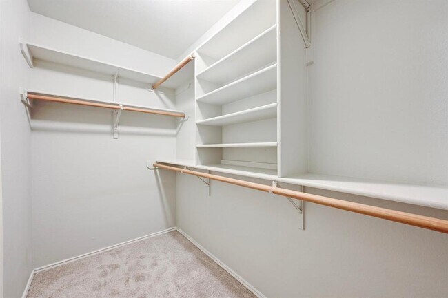 Building Photo - 4533 Corran Ferry Loop