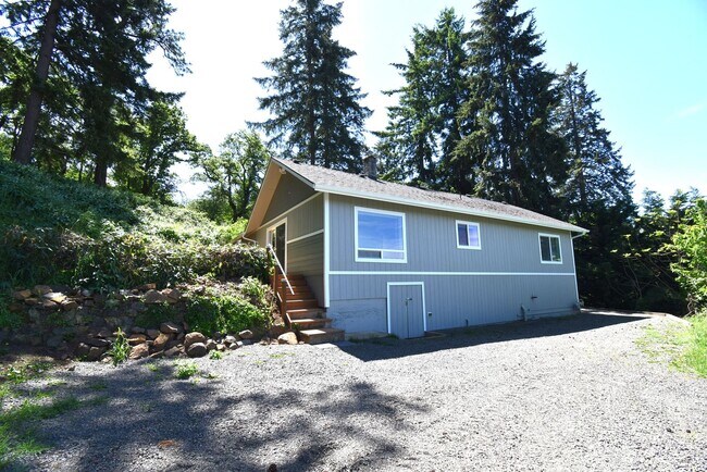 Building Photo - 157 Holloway Heights