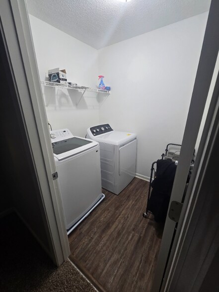 Building Photo - 4958 Wewatta St