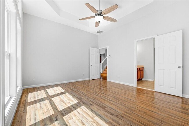 Building Photo - 2113 Worrall Hill Dr