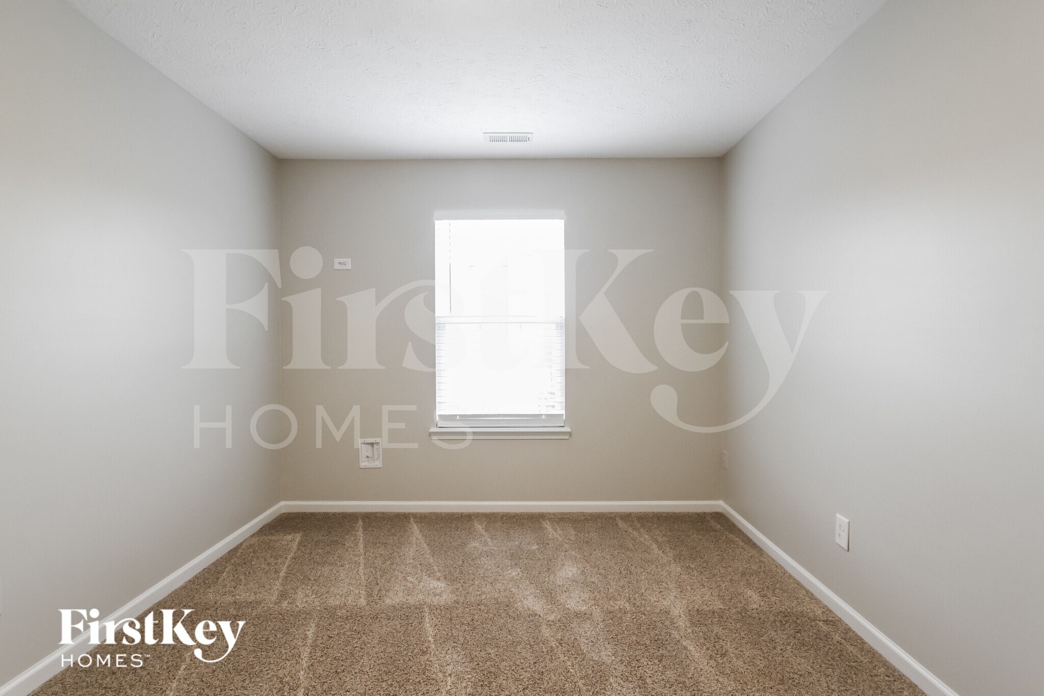 Building Photo - 10483 Day Star Dr