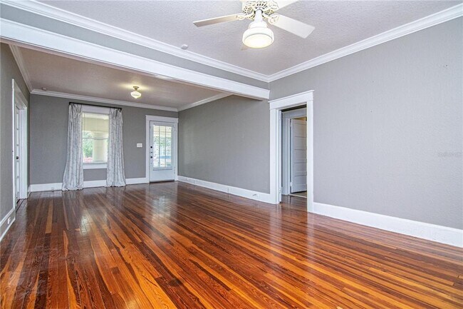 Building Photo - 310 E Idlewild Ave