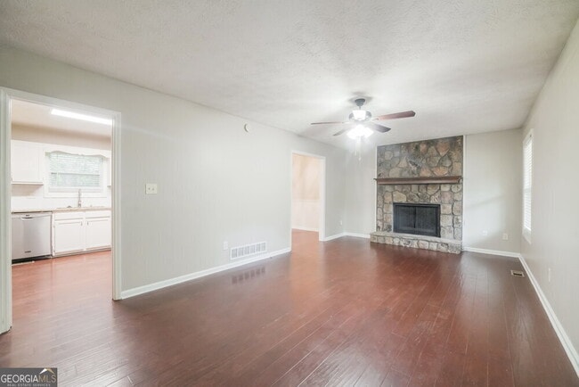 Building Photo - 4061 Wylie Ln