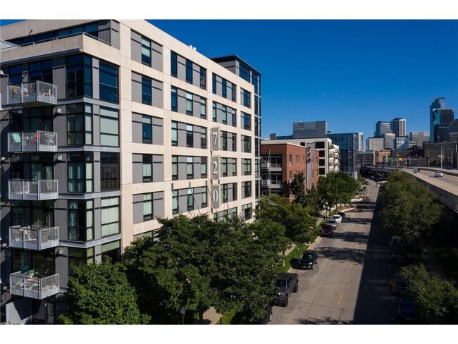 Building Photo - 720 N 4th St
