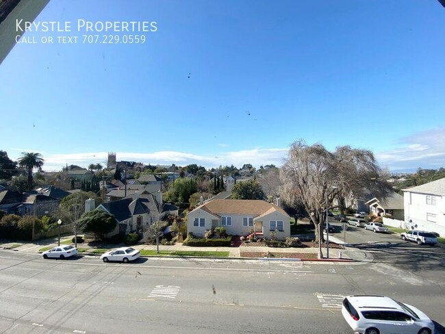 Building Photo - 1130 Marin St