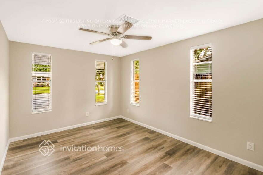 Building Photo - 210 Paka Ct
