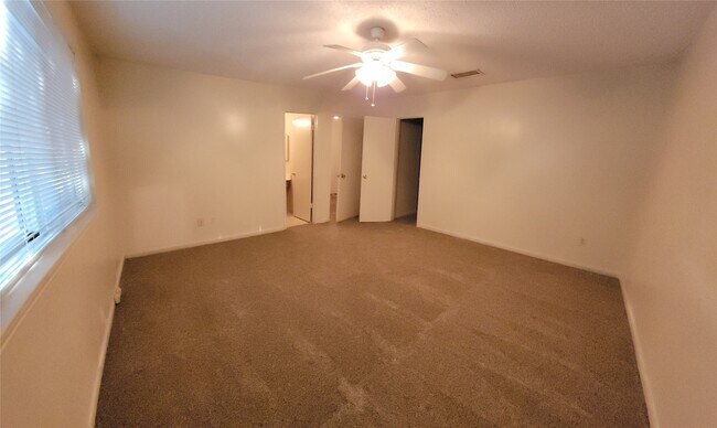 Building Photo - 2139 Shiveley Cir