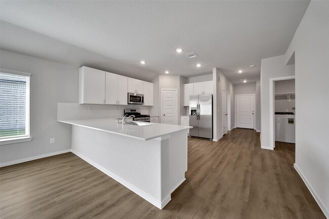 Building Photo - 8007 Camphor Ct