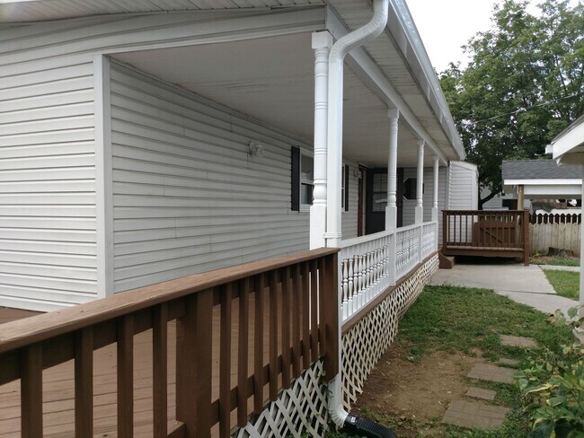 Building Photo - 3 Bedroom 3 Bathroom House in Town of Fron...