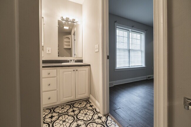 Building Photo - "Charming 3-Bedroom Retreat with 2 Full Baths in Gastonia - Your Cozy Haven Awaits!"