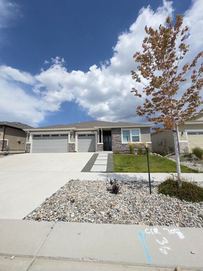 Building Photo - Wolf Ranch Rancher