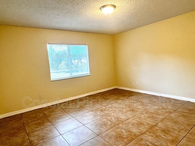 Building Photo - 12968 Fennway Ridge Dr